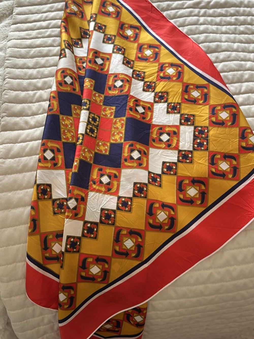 Colorful Geometric Print Bedding Throw - Yellow, Red, Navy